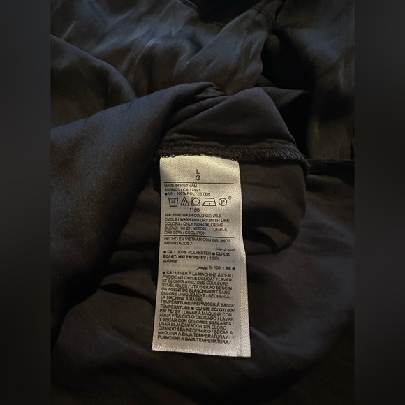 Old Navy Women’s Black Long Sleeve Button Down Collared Blouse size Large - Picture 10 of 10